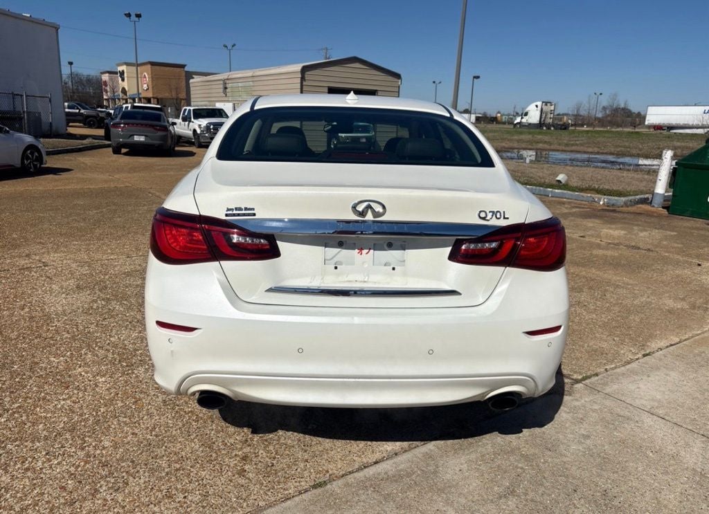 2019 INFINITI Q70L 5.6