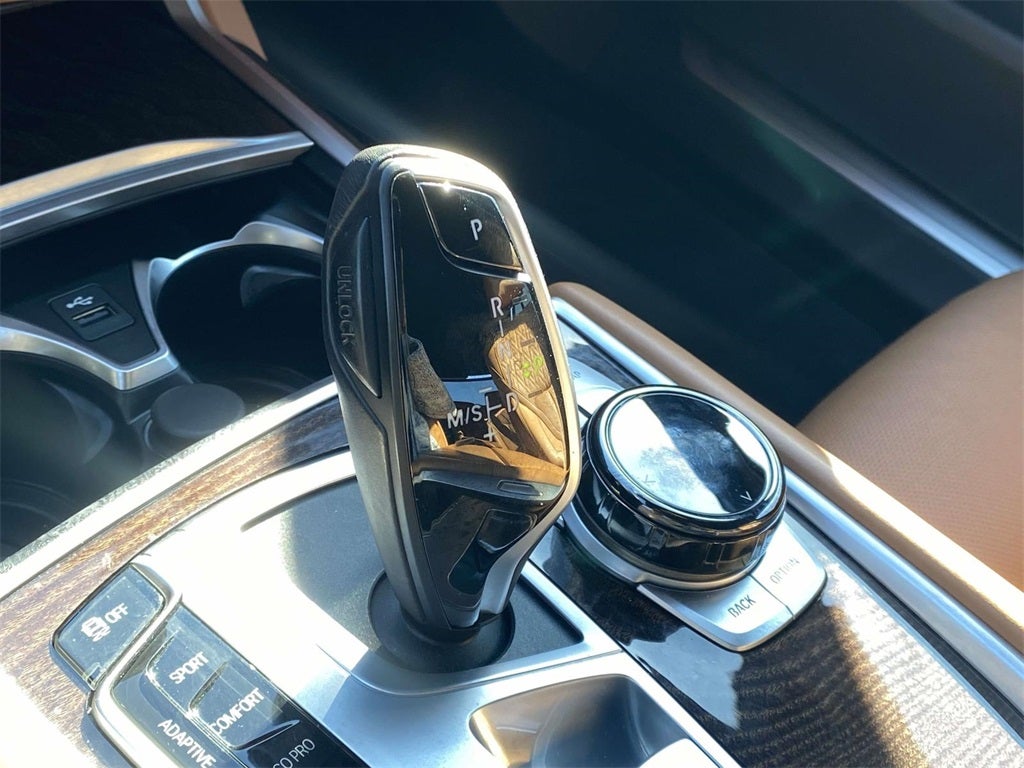 2021 BMW 750i xDrive