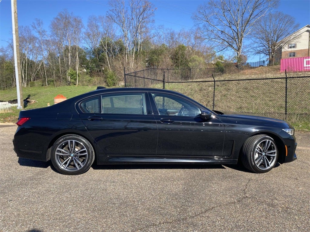 2021 BMW 750i xDrive