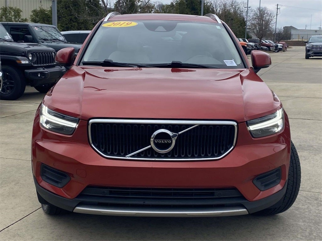 2019 Volvo XC40 T4 Momentum